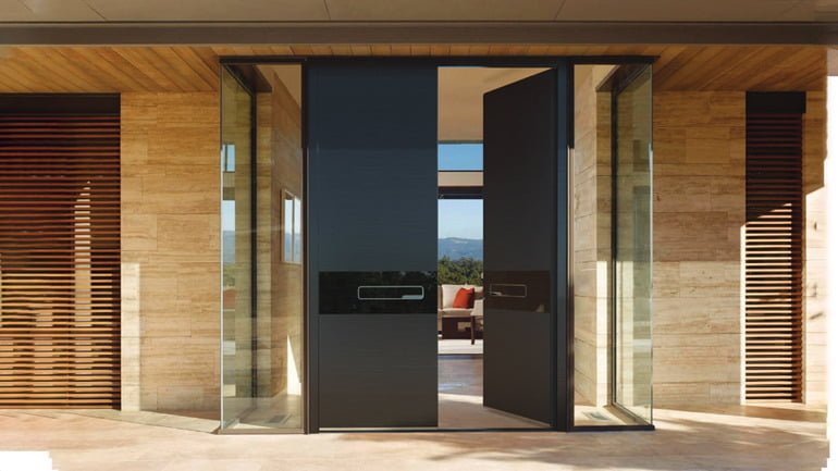 Puerta Pirnar Protecnia. resistencia al clima, polvo y agua