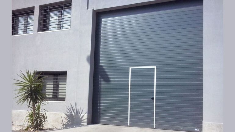 Puertas seccionales Industriales Protecnia